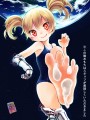 月面でスク水の上にパワードスーツを着て餅つきをしている少女、 背景にも地球とパワードスーツを着…